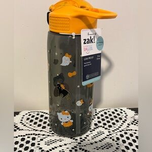 Zak Designs 25oz Hello Kitty Halloween Kids Straw Water Bottle brand new